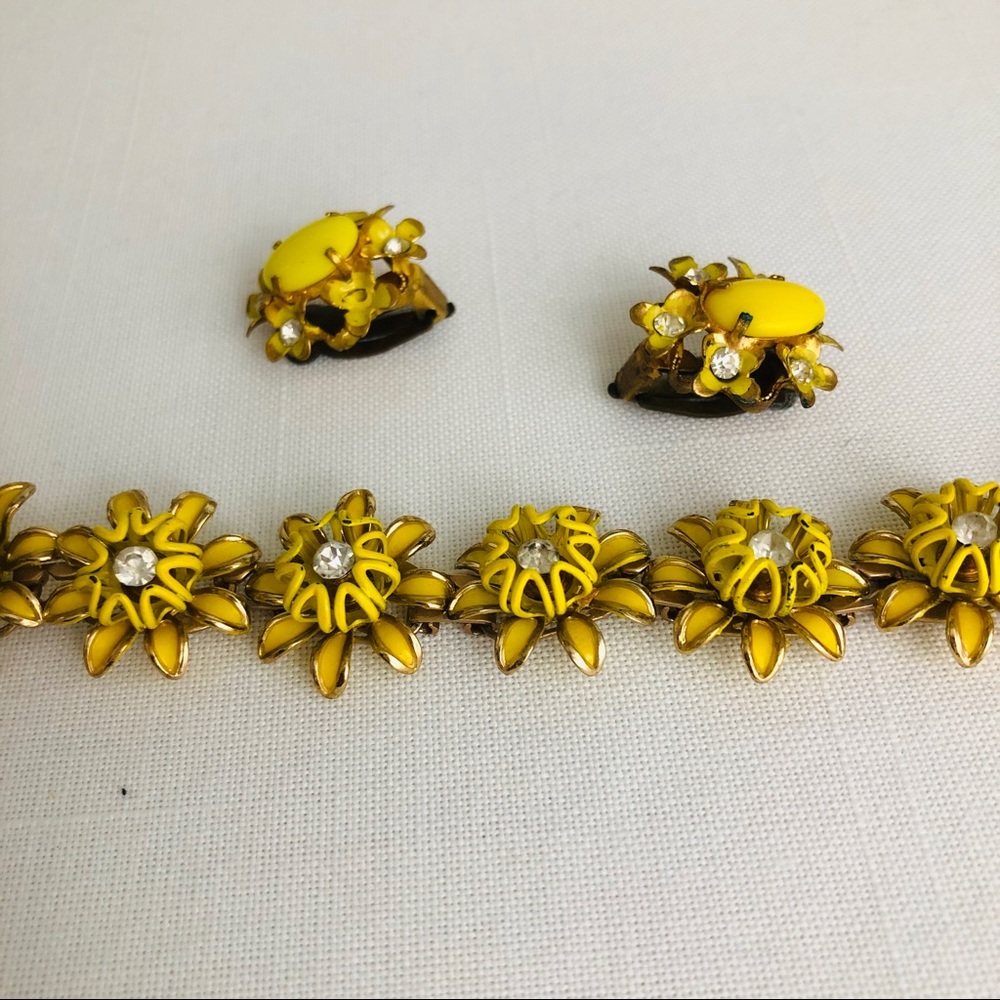 Vintage Austrian Made Necklace and Earrings - Picture 8 of 8